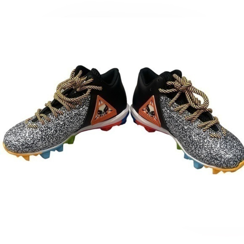 NEW Adidas Unisex-Child JAD67 Football Shoes, size 5 Y